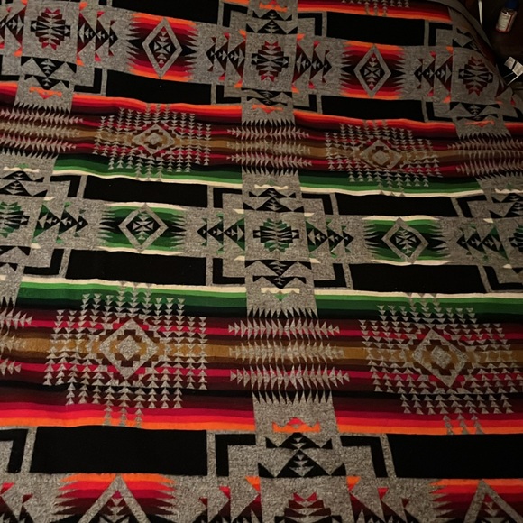 Vintage Pendleton Beaver State Aztec tribal print wool blanket 80 x 63 - Picture 6 of 11
